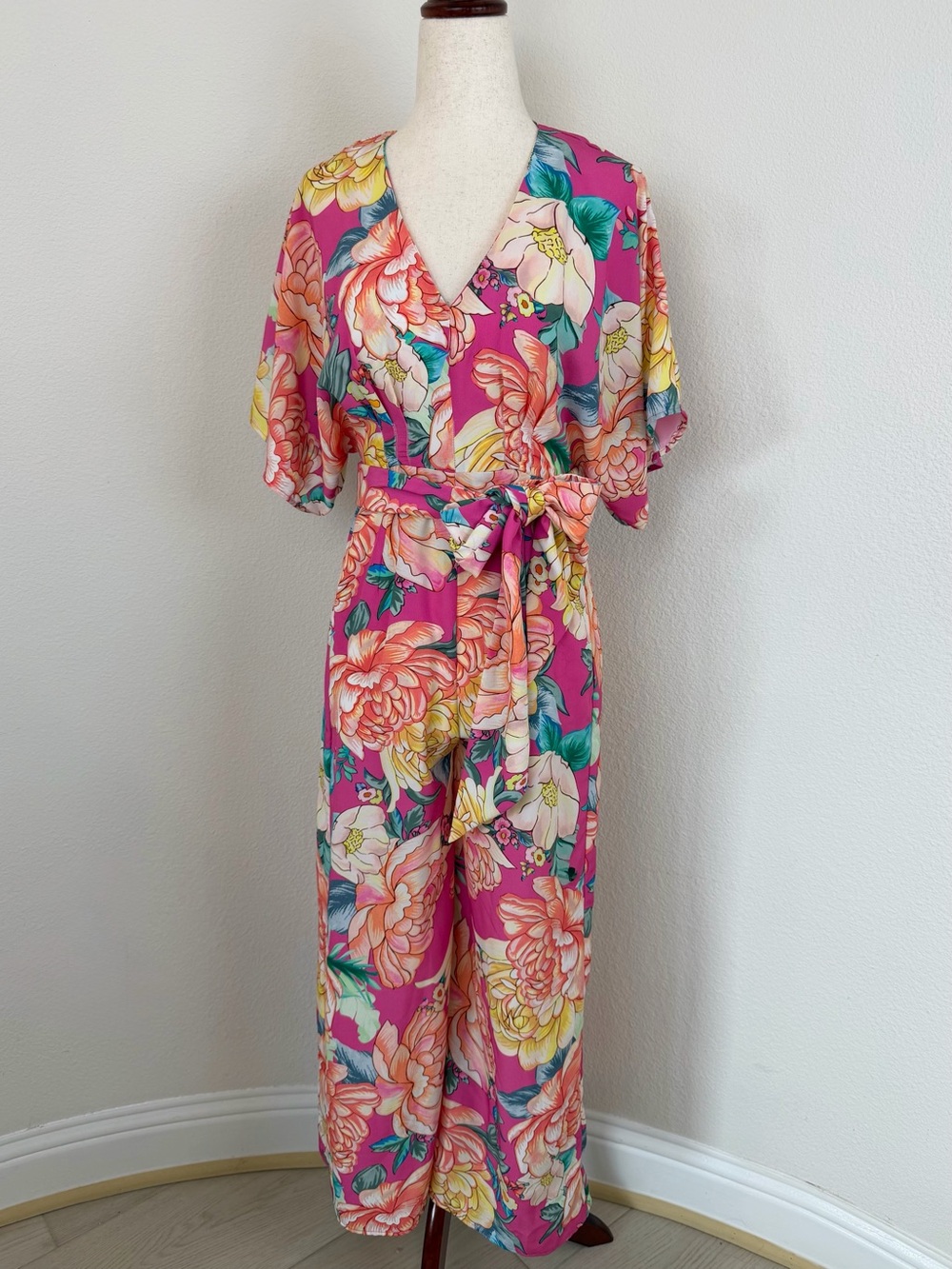 Anthropologie FARM Rio Eulalie Floral Wide Leg Jumpsuit, Peony Print, V-Neck - Picture 4 of 16
